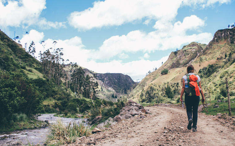 Ekvador’daki Quilotoa Loop’ta yürüyüş © Along Dusty Roads Read more at